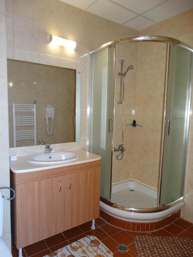 Snezhankas Apartment ปอมโปโรโว ภายนอก รูปภาพ