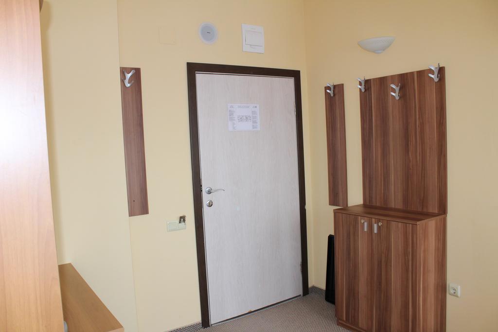 Snezhankas Apartment ปอมโปโรโว ภายนอก รูปภาพ